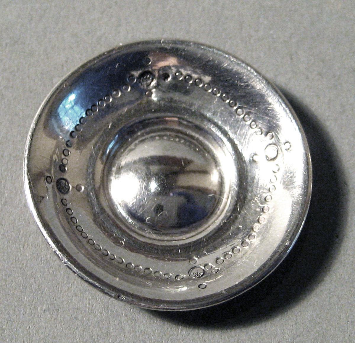 1986.0135.005 B Silver Saucer