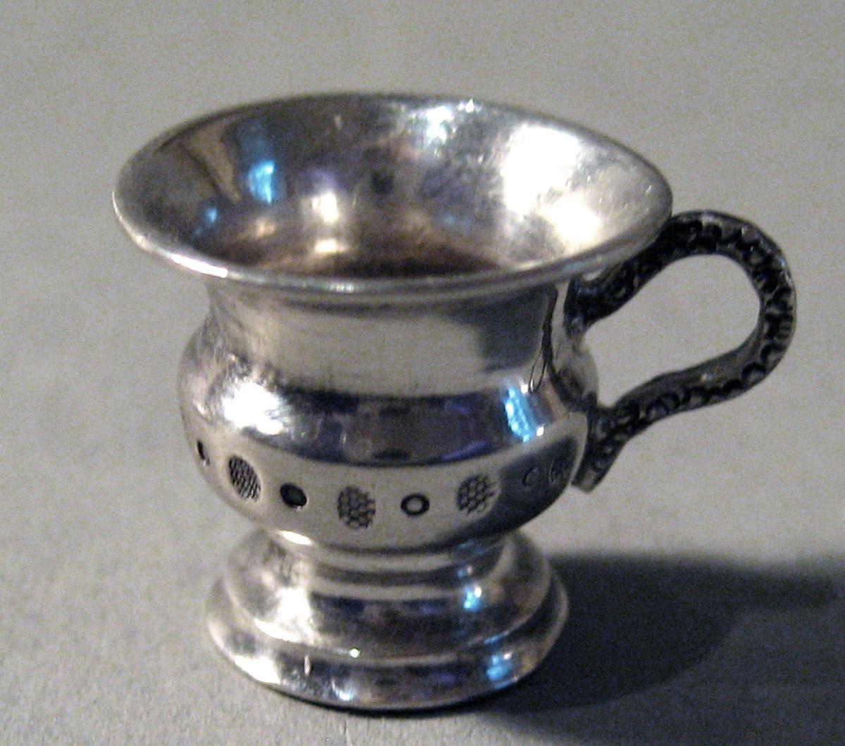 1986.0135.006 A Silver Teacup