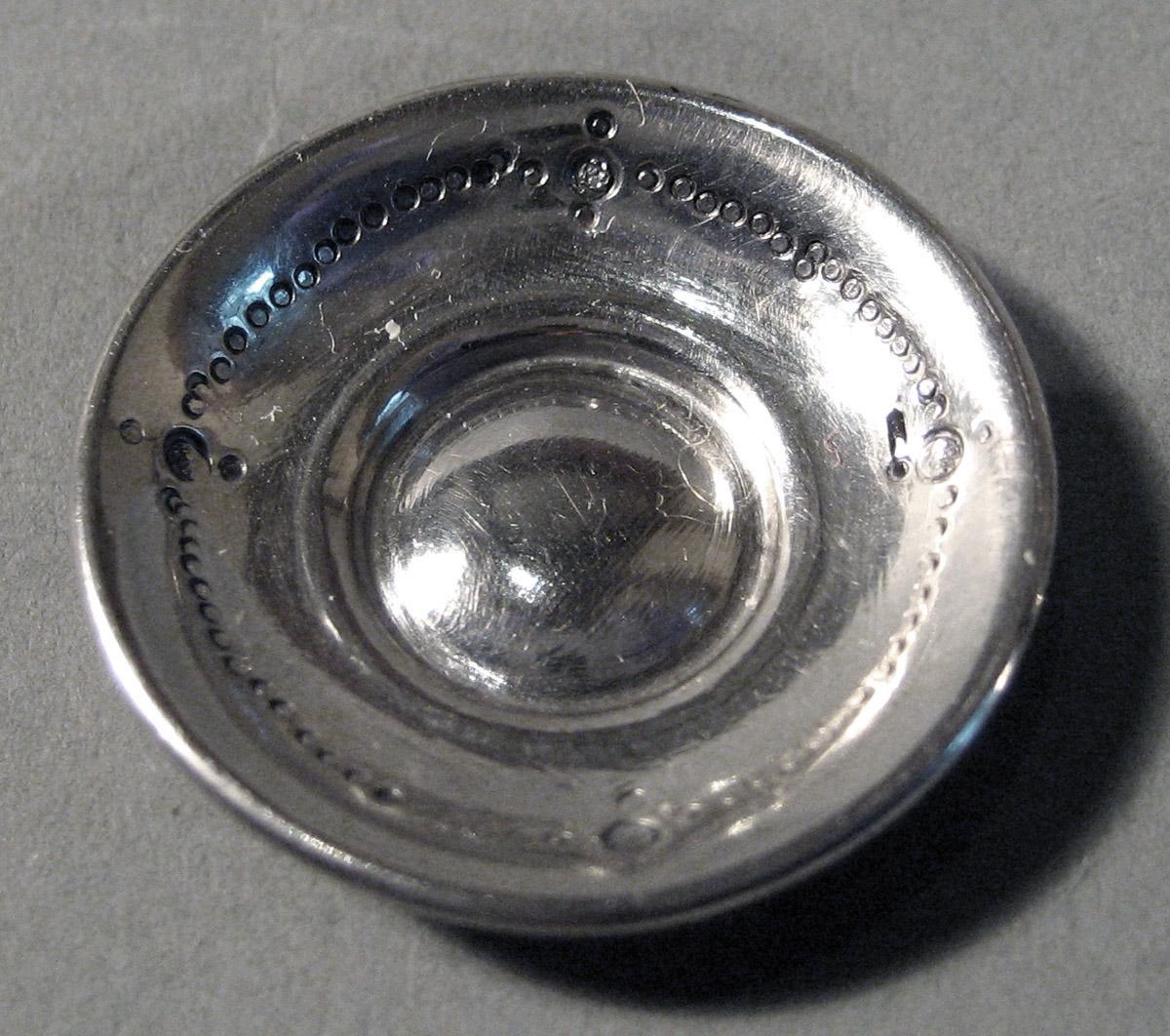1986.0135.006 B Silver Saucer