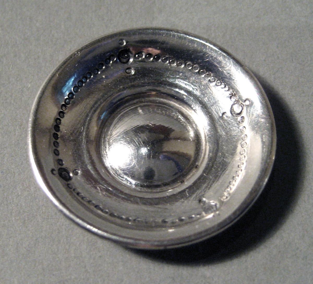 1986.0135.007 B Silver Saucer