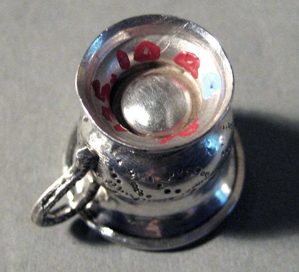 1986.0135.010 A Silver Teacup underside