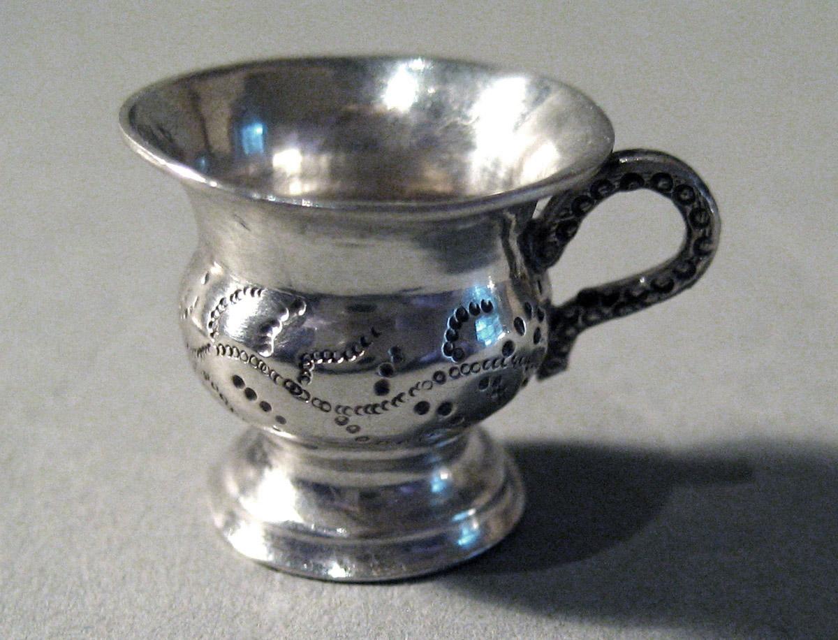 1986.0135.010 A Silver Teacup