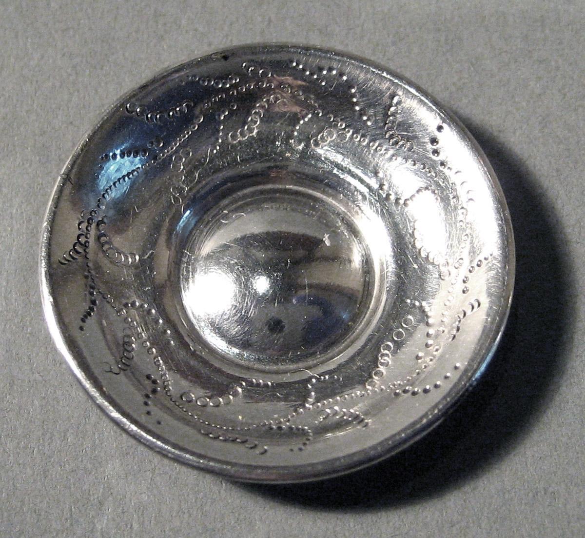 1986.0135.010 B Silver Saucer