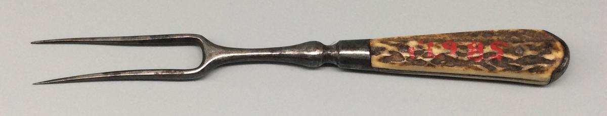 1958.0067.001 Fork, view 2