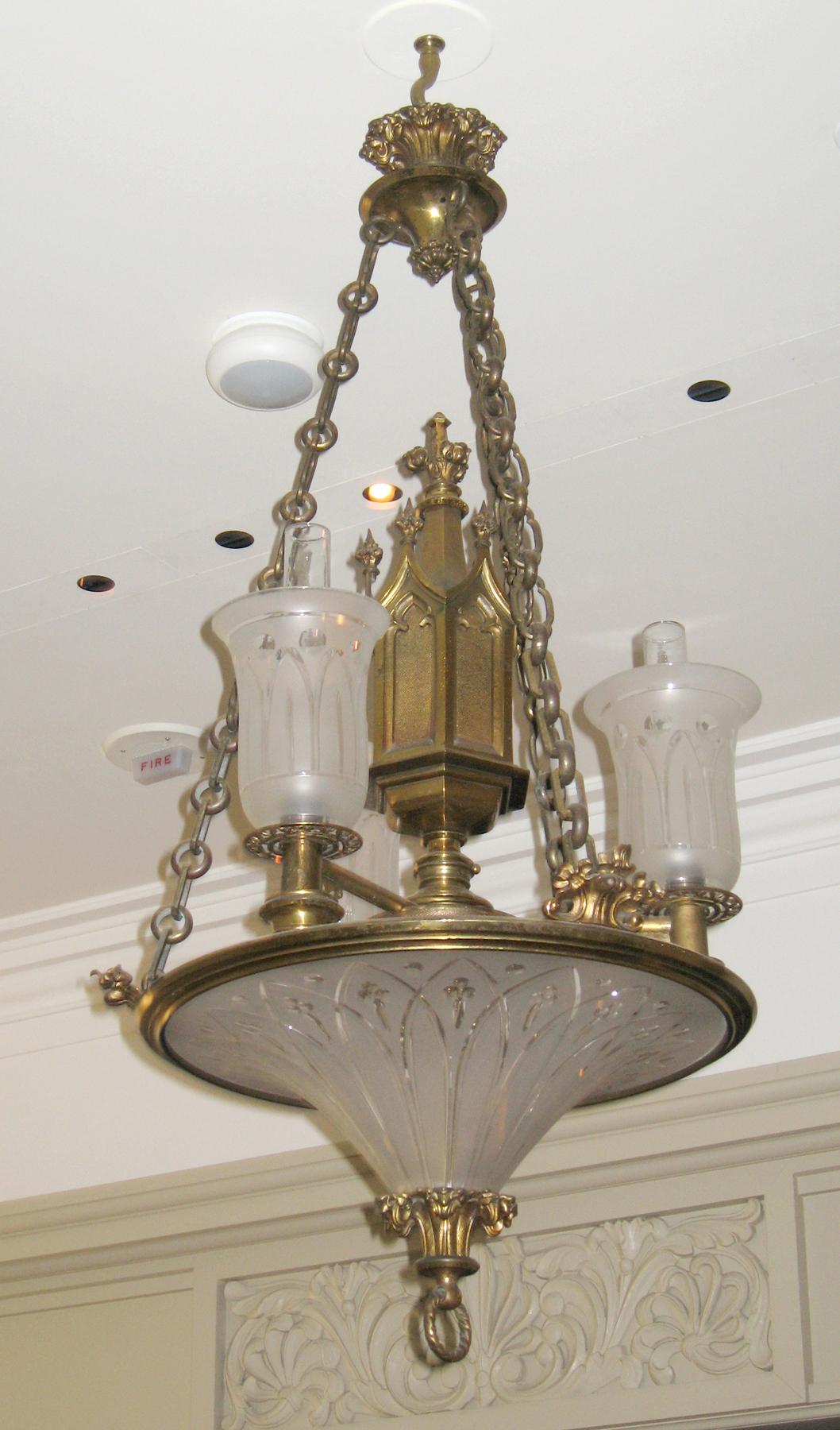 1986.0137 Gothic chandelier - lamp