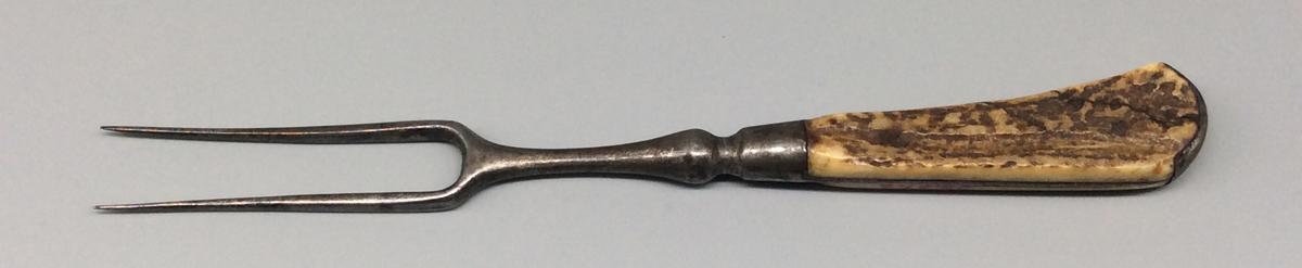 1958.0067.002 Fork, view 1