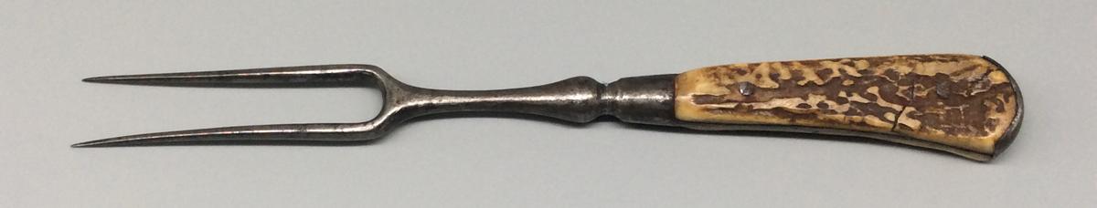 1958.0067.002 Fork, view 2