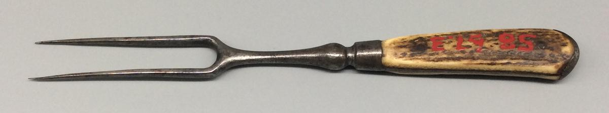 1958.0067.003 Fork, view 2
