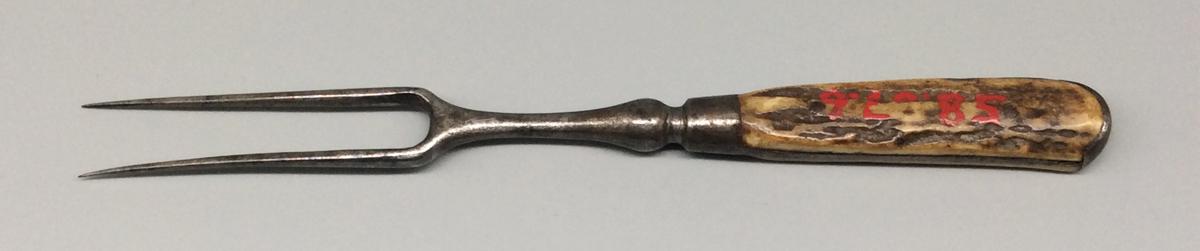 1958.0067.006 Fork, view 2