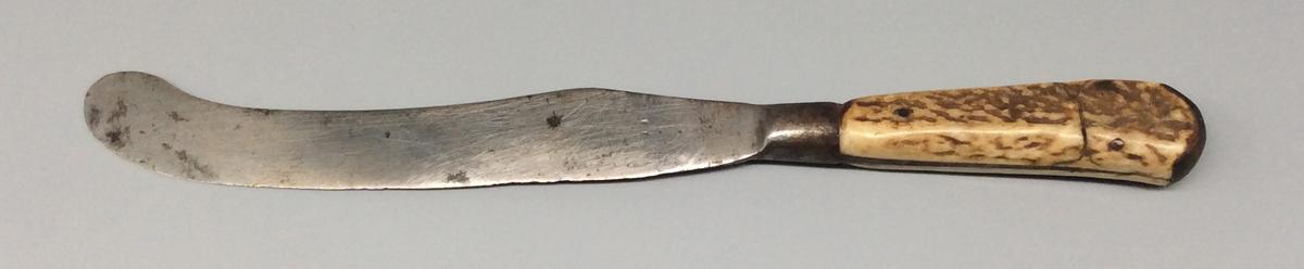 1958.0067.010 Knife, view 1