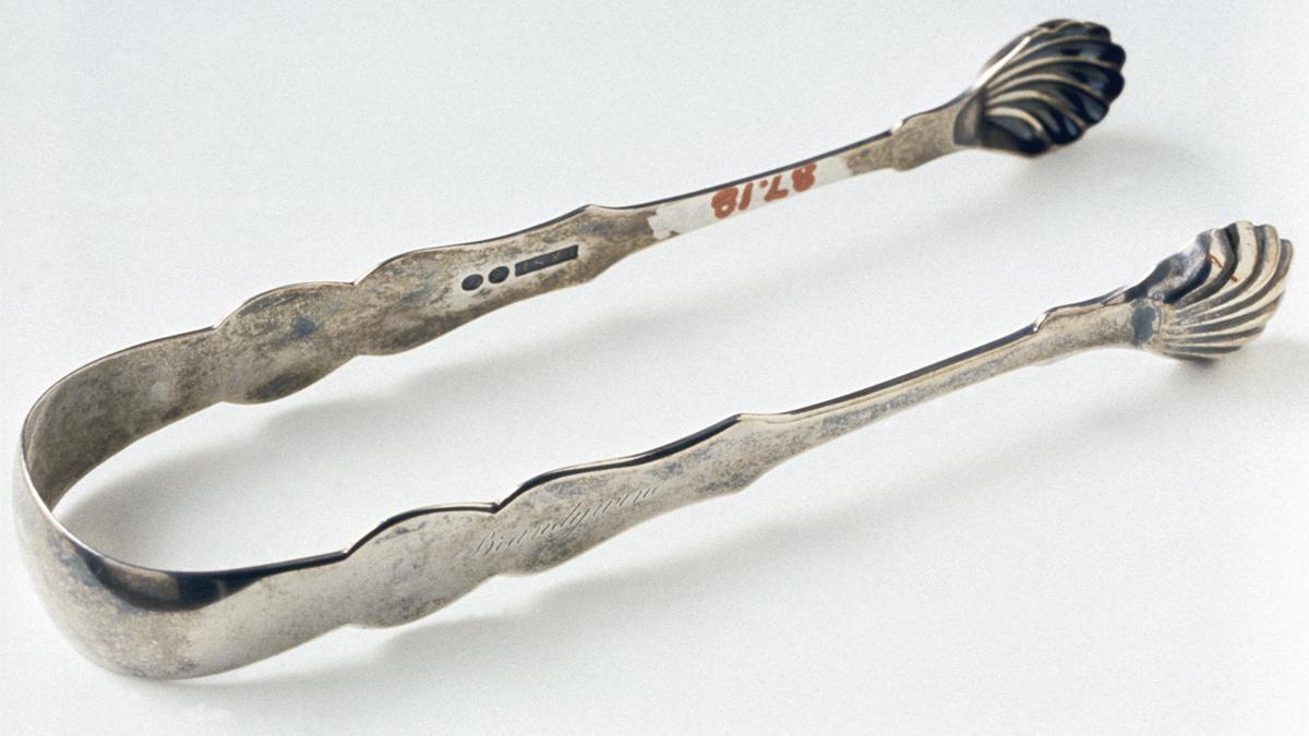 1987.0018 Sugar Tongs, view 1