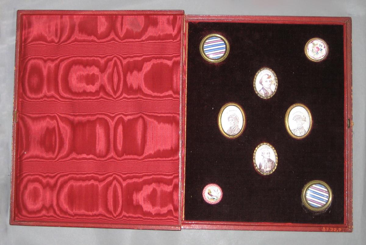1987.0022.009 Cloak pin case (detail)