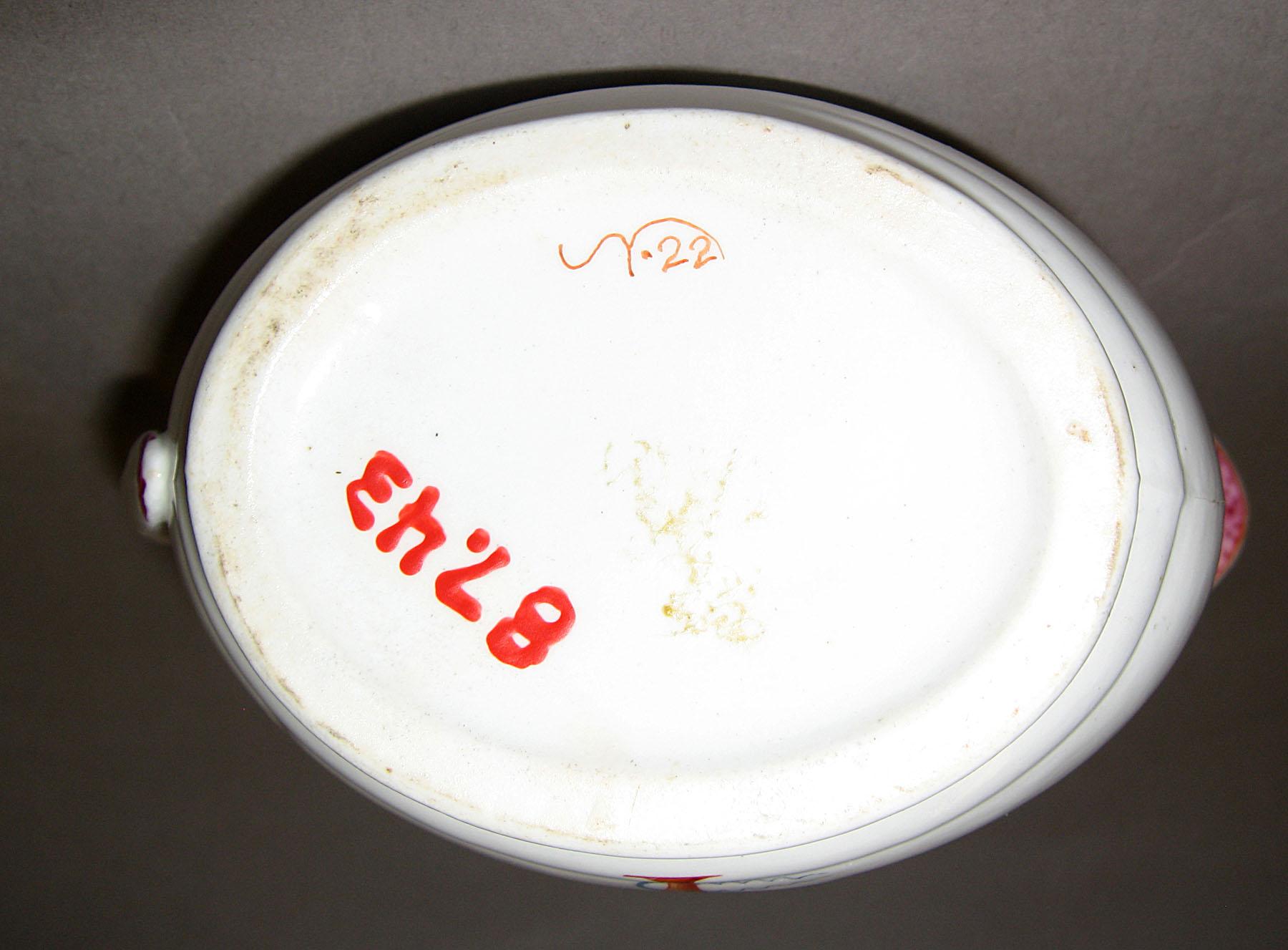 1987.0043 Jug (mark)