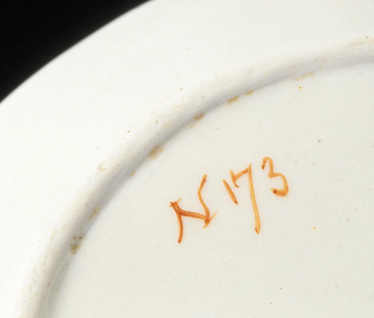 1987.0045 A,B Coffee Pot, Mark