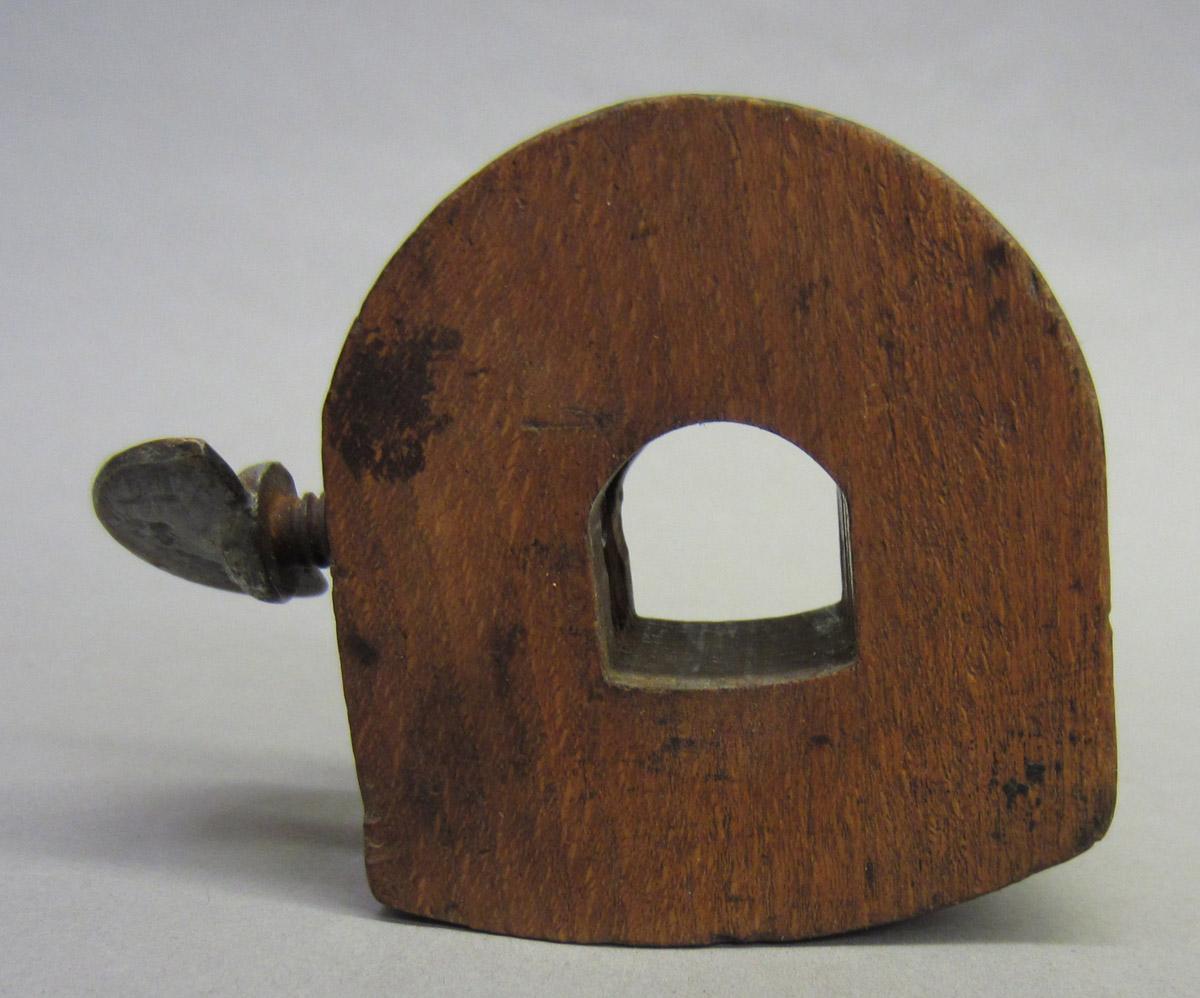 1957.0055B Marking gauge, view 1