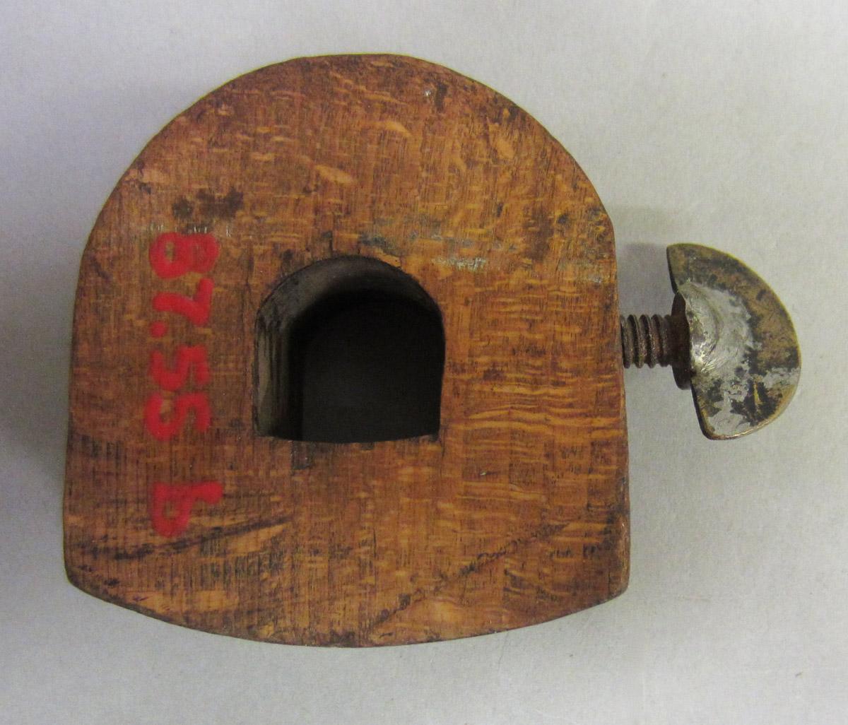 1987.0055 Marking gauge, view 2