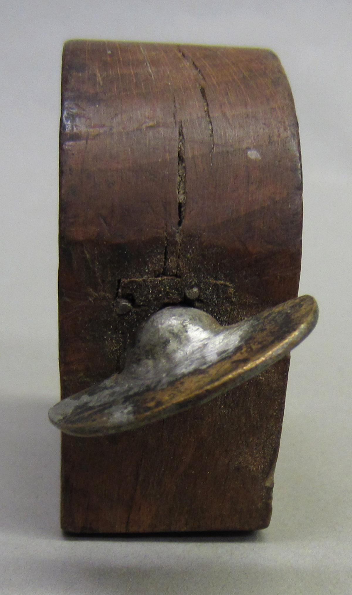 1987.0055 B Marking gauge, side