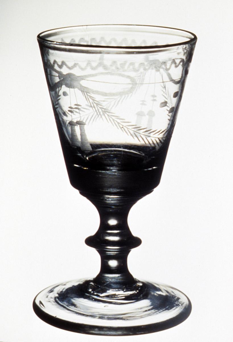1987.0066 Glass