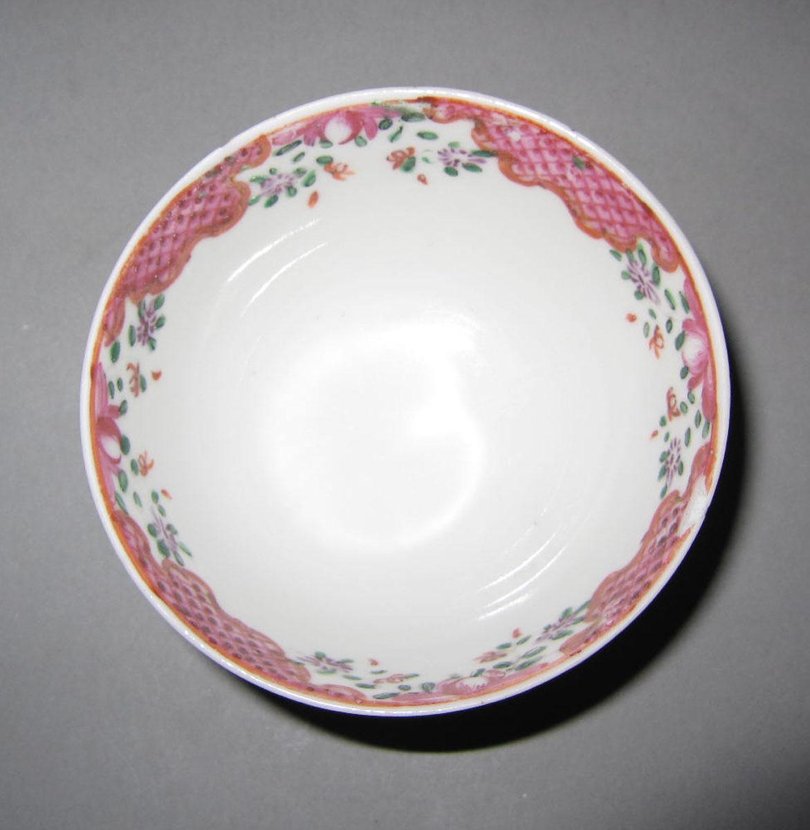 1987.0077 A Porcelain teabowl top