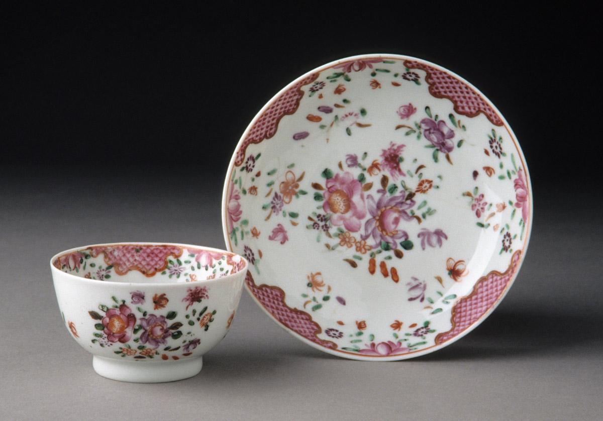 1987.0077 Teabowl and saucer