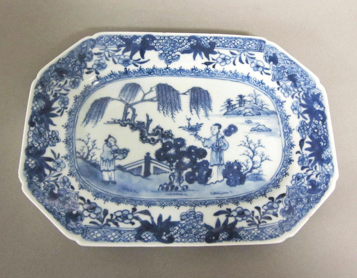 1987.0078.001 Porcelain platter
