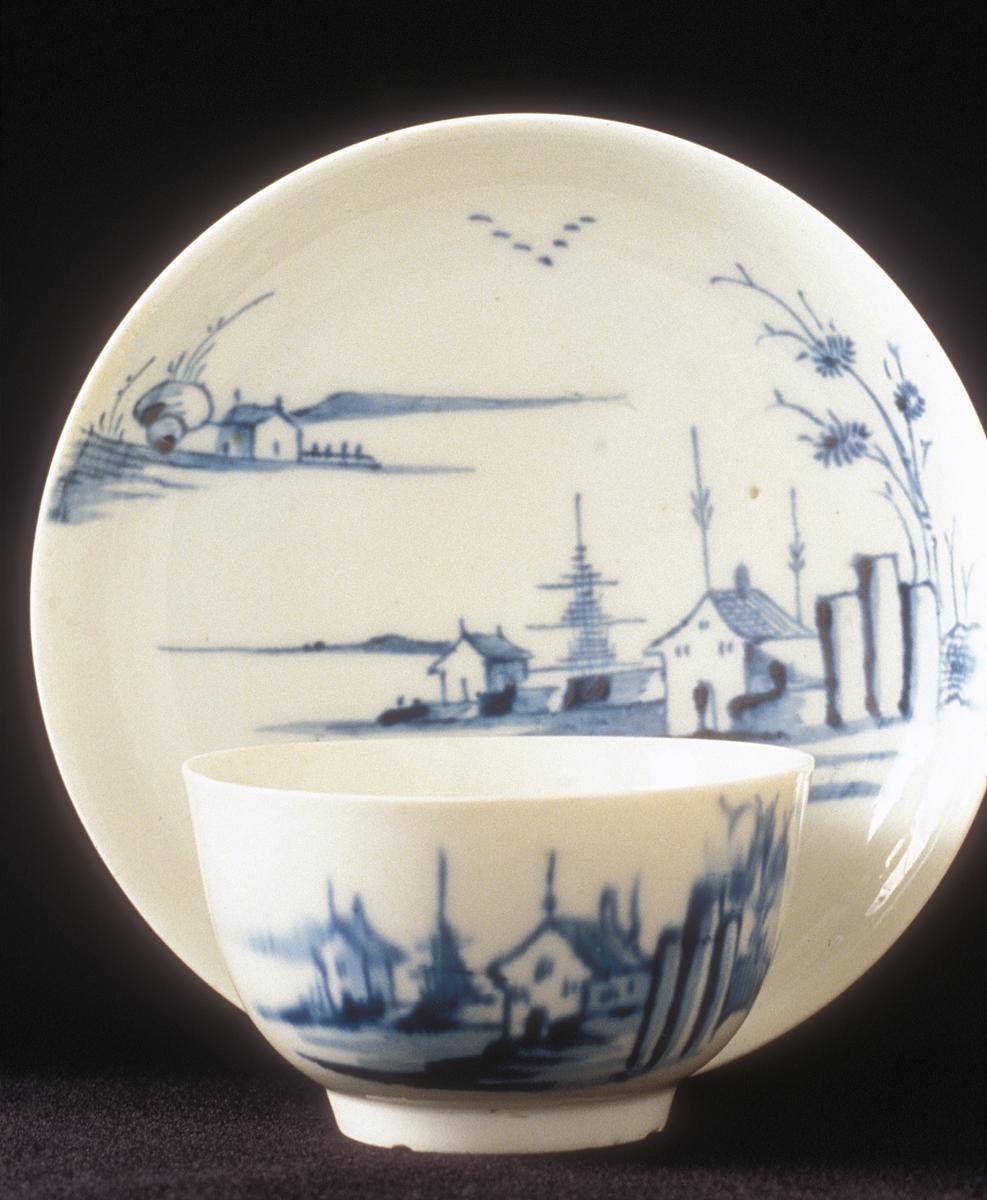 1987.0079.001 A, B Teabowl and saucer