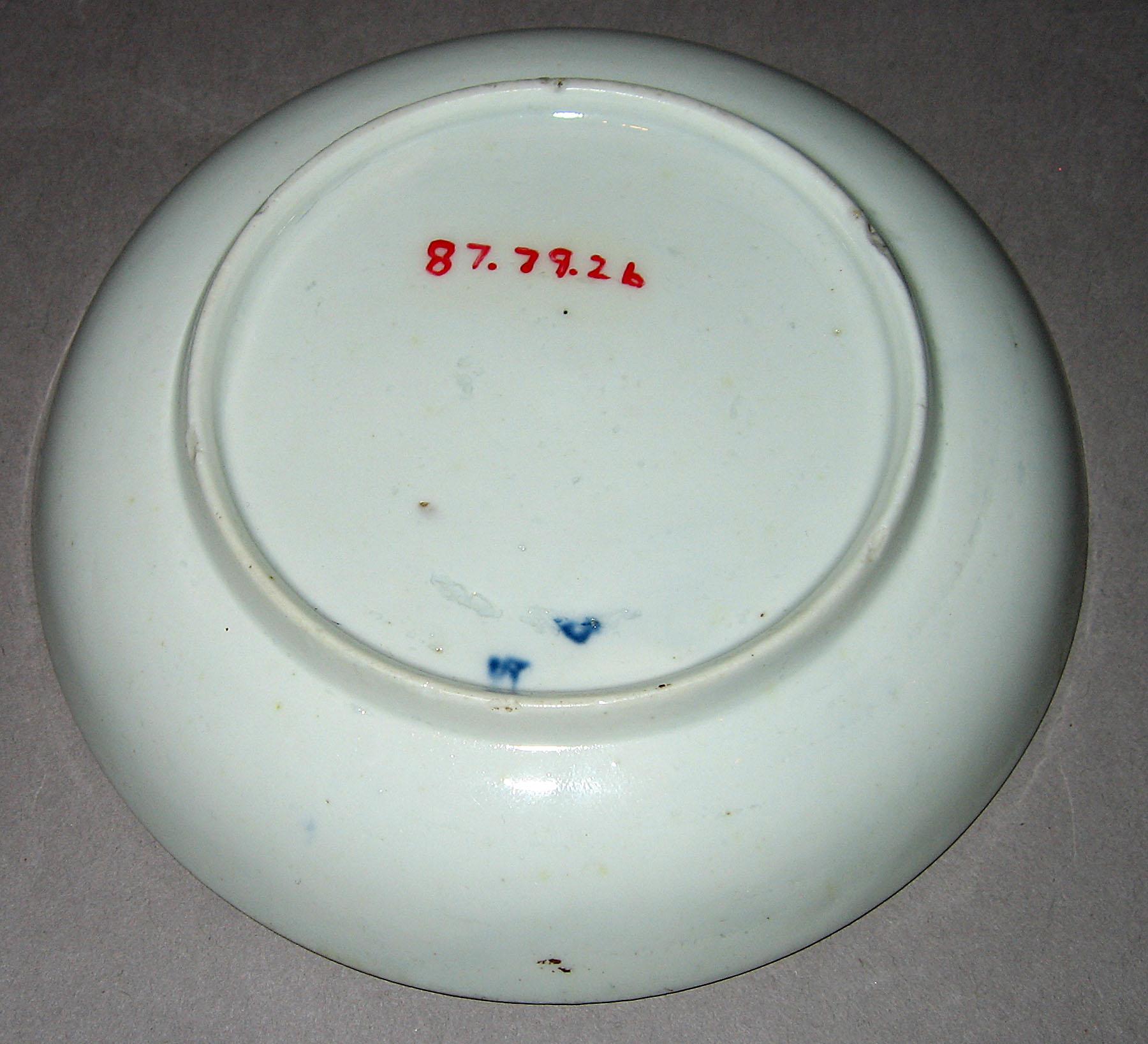 1987.0079.002 B Saucer (mark)
