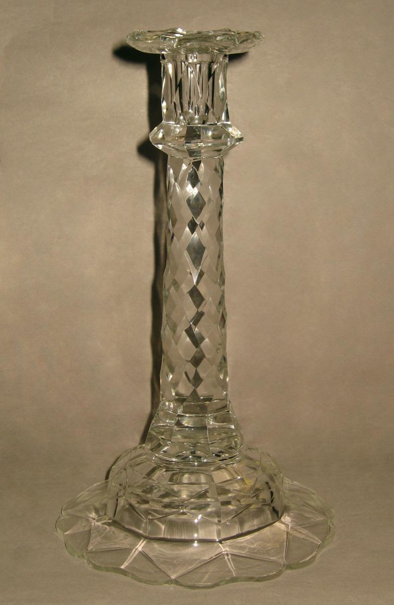 1987.0089.001 Glass candlestick