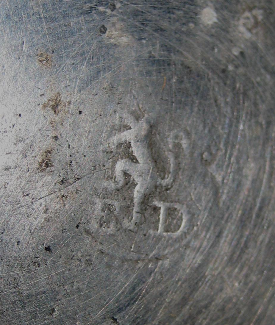 1987.0097 Porringer (mark)