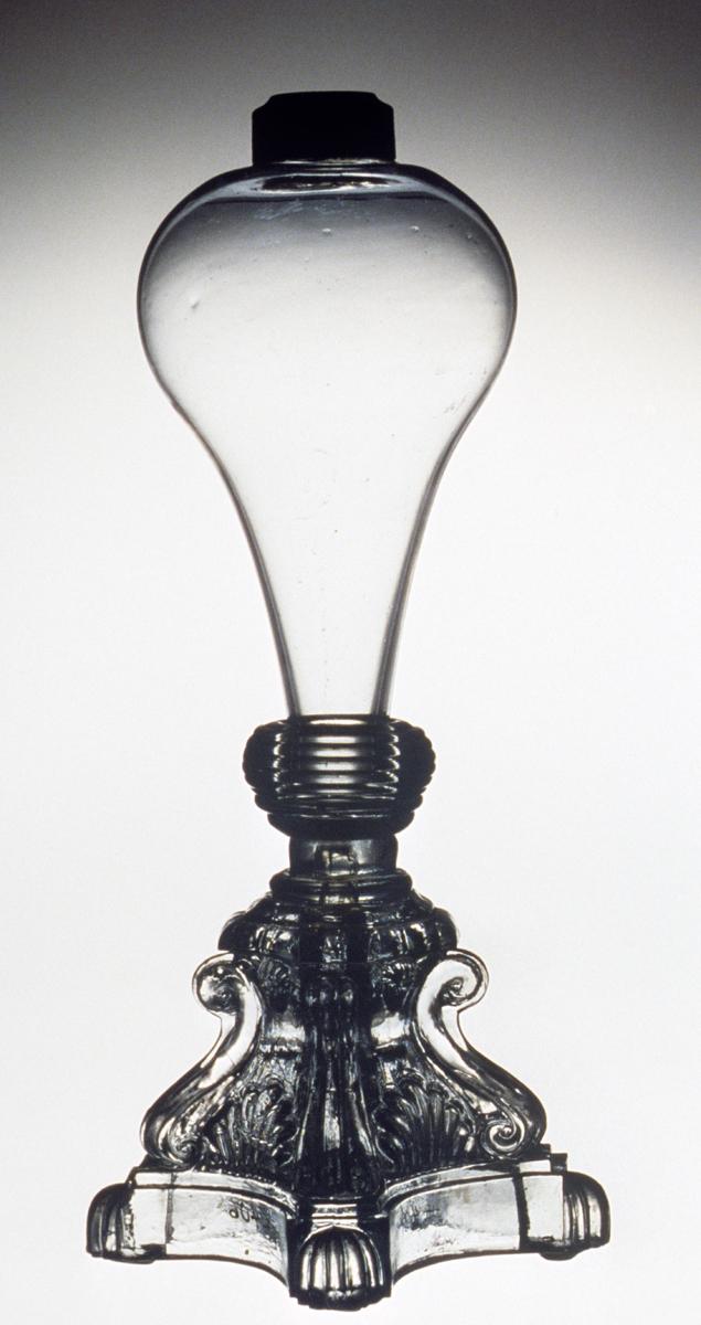 1987.0131 Glass oil lamp