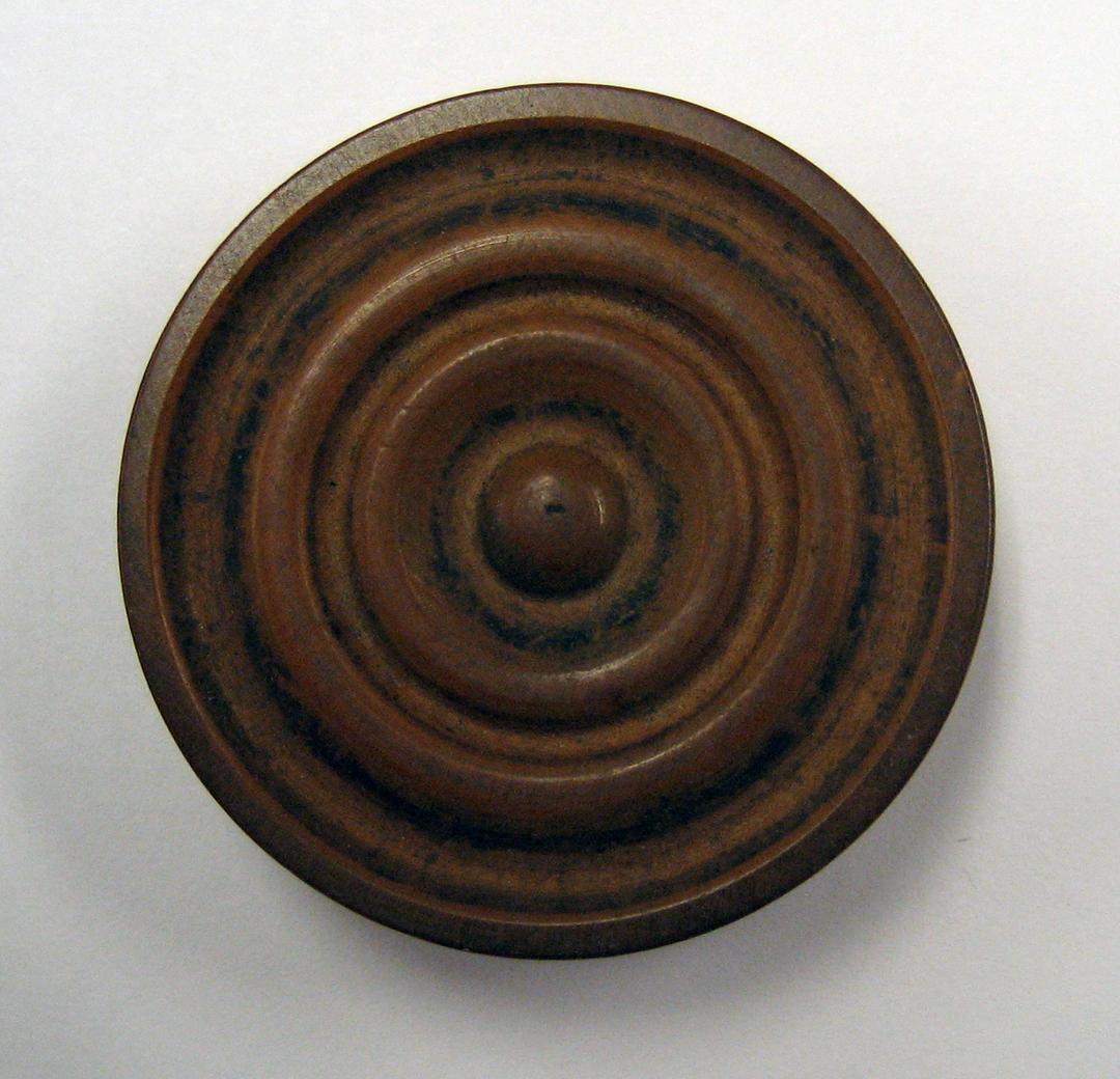 1987.0132 aa Game piece
