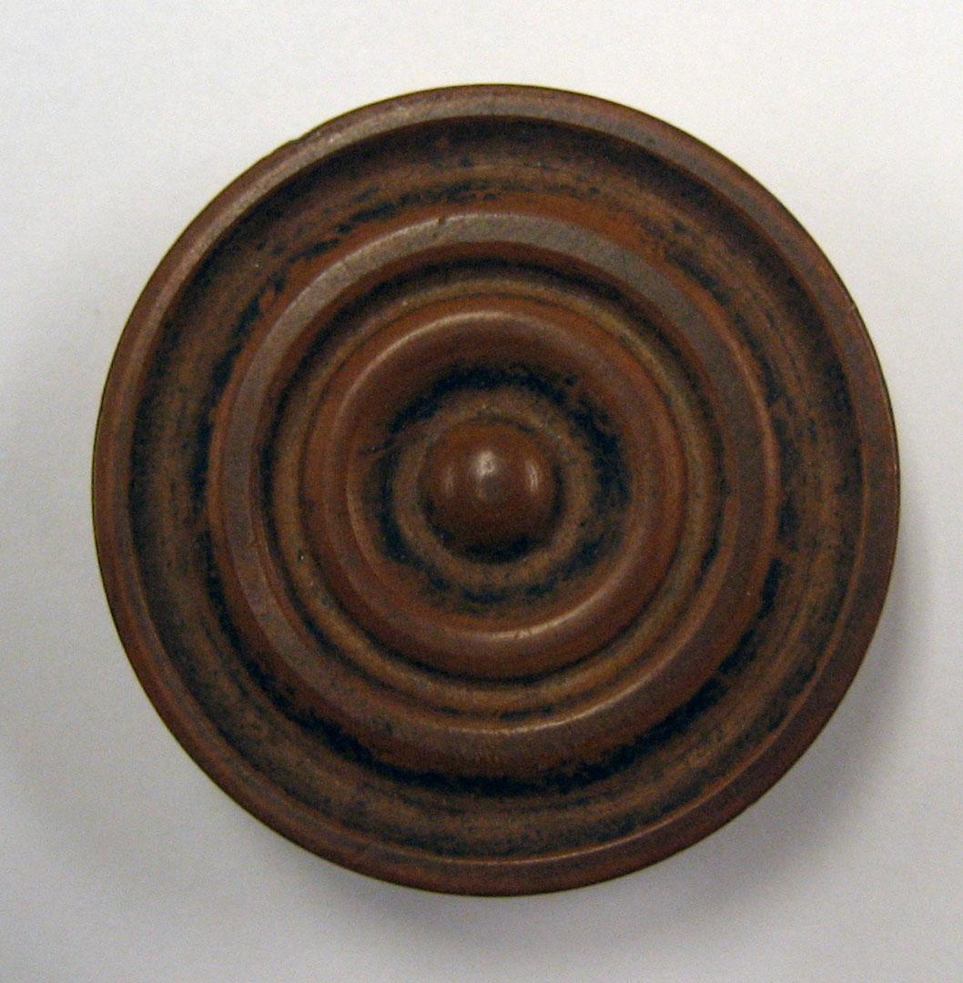 1987.0132 jj Game piece