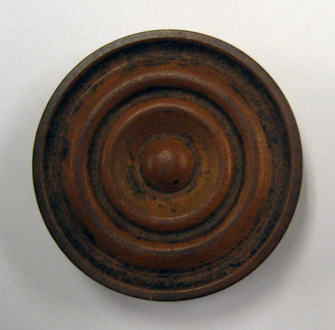 1987.0132 ii Game piece