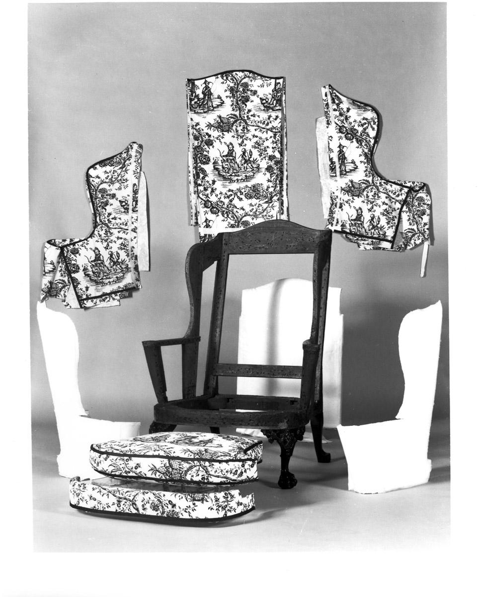 1960.1058 Easy Chair with 1987.0505 A-E slipcover