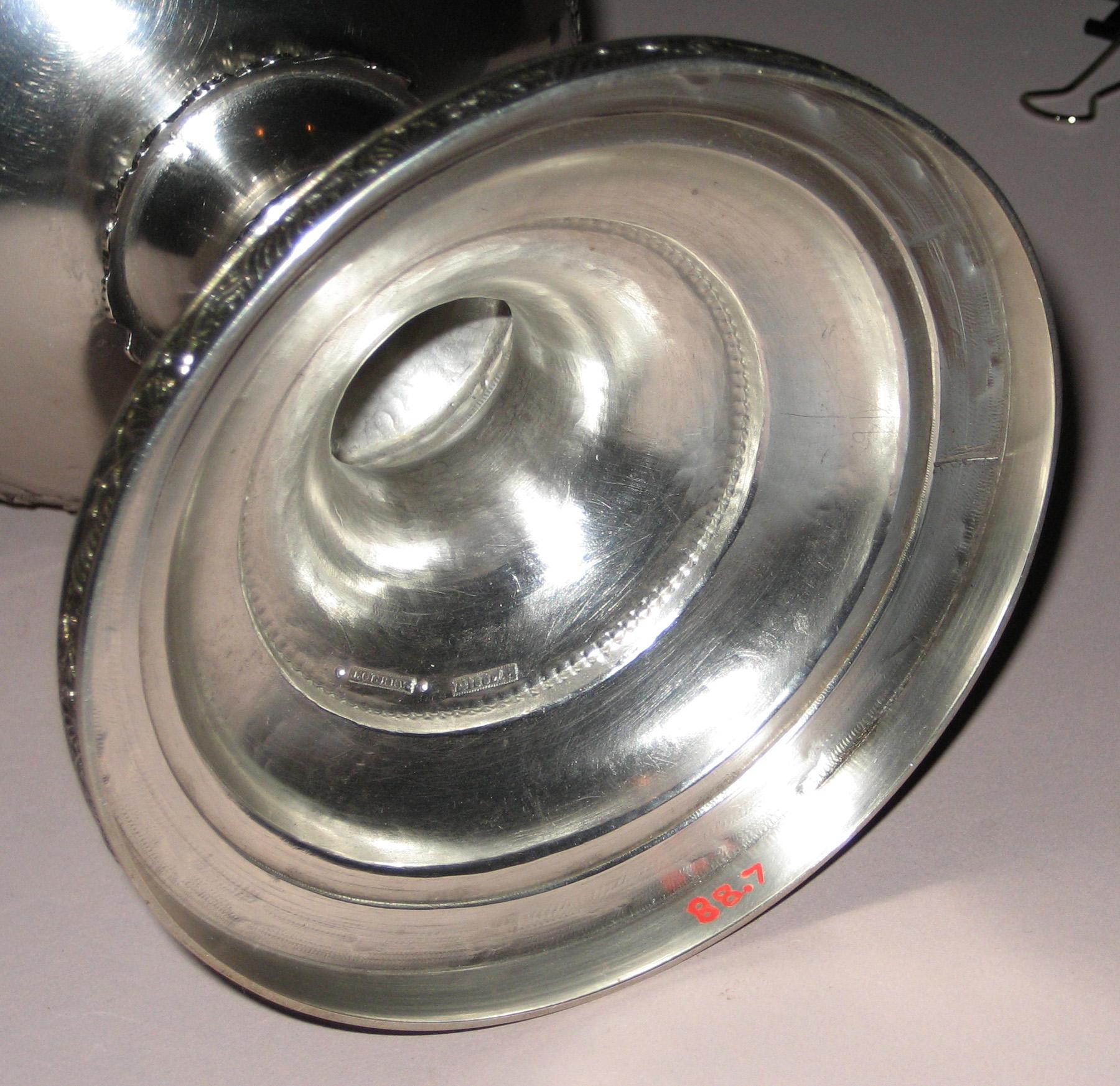 1988.0007 Silver goblet (bottom-mark)