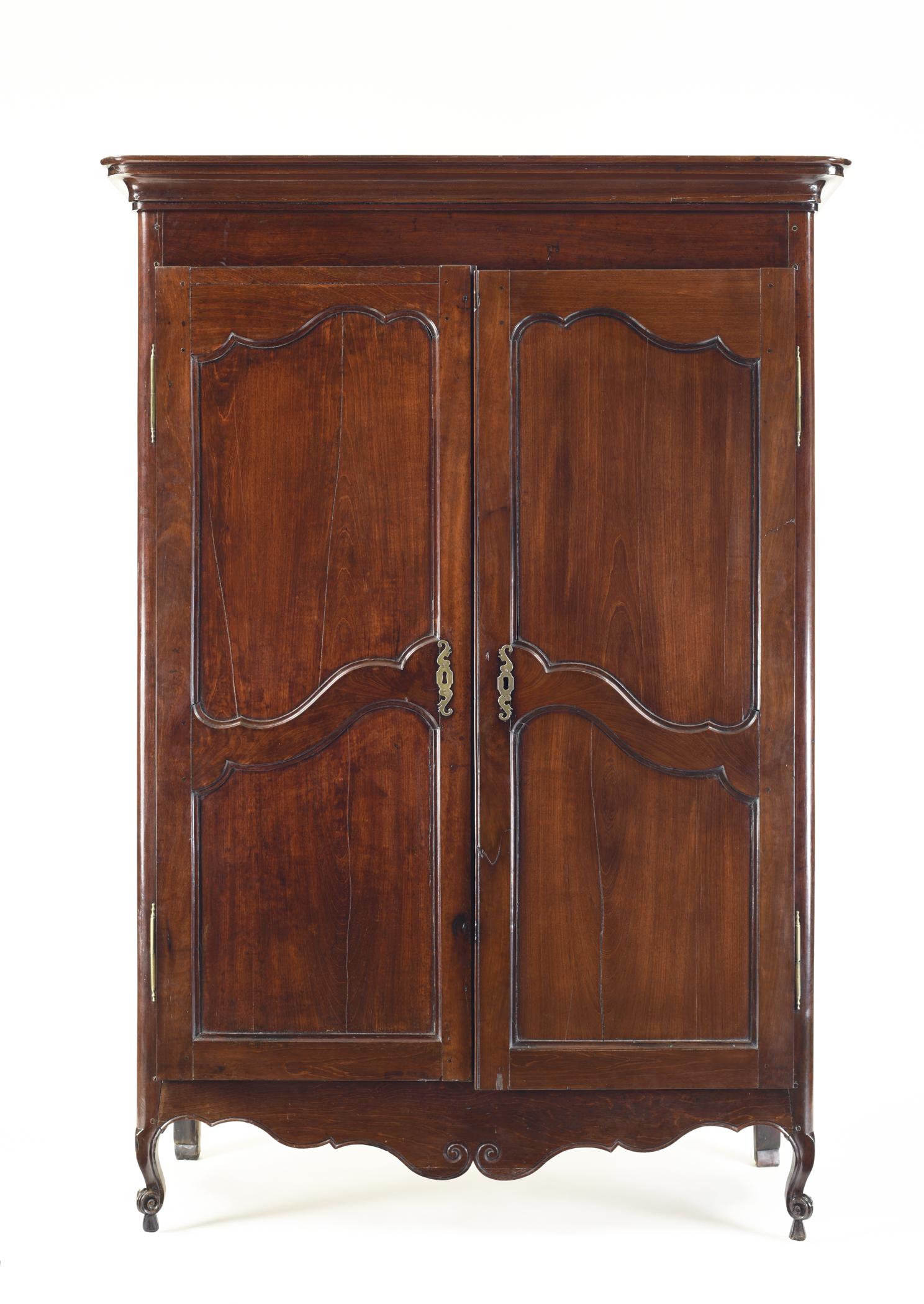 1988.0125 Armoire, view 2