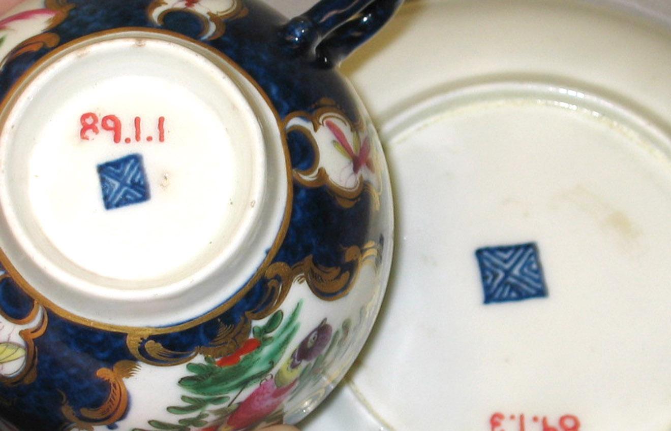 1989.0001.002, 1989.0001.003 Worcester teabowl & saucer (mark)
