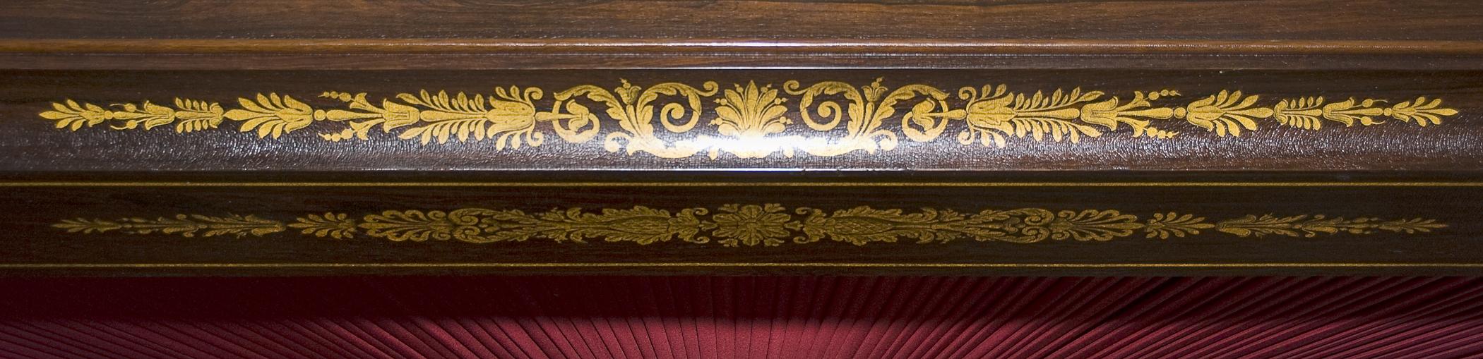 1989.0012.001 Bed, detail 4