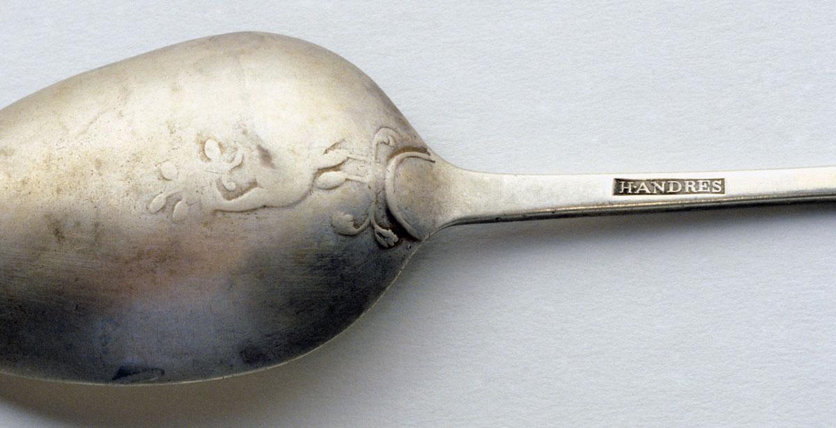 1989.0013.001 Spoon, Tablespoon, detail 1