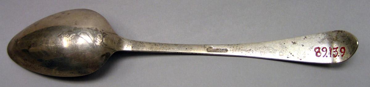 1989.0013.009 Silver Spoon underside
