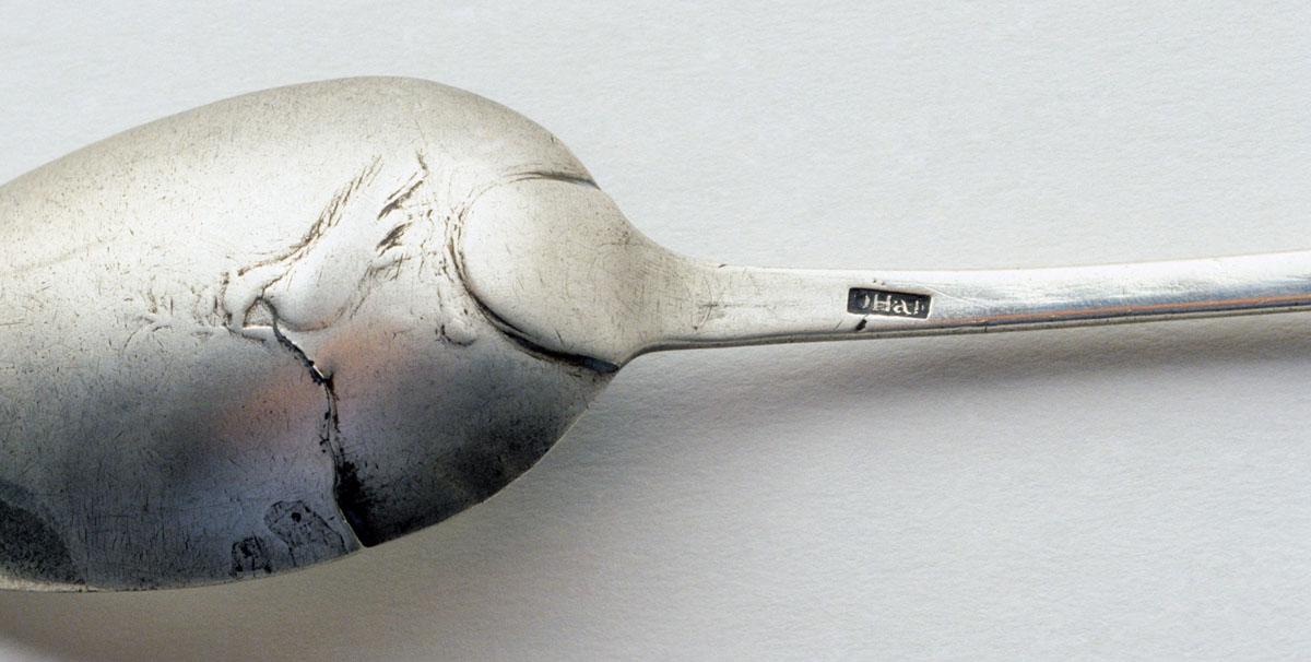 1989.0013.010 Spoon, Tablespoon, detail 1