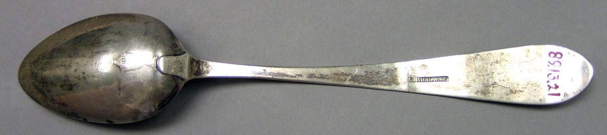 1989.0013.021 Silver Spoon underside