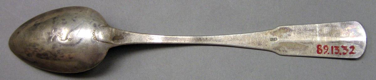 1989.0013.032 Silver Spoon underside