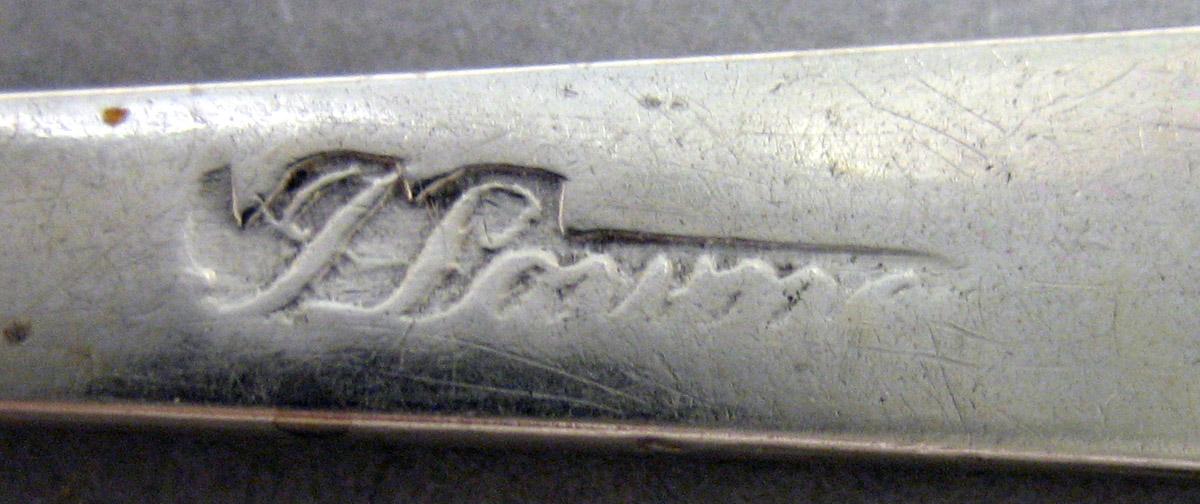1989.0013.033 Silver Spoon mark
