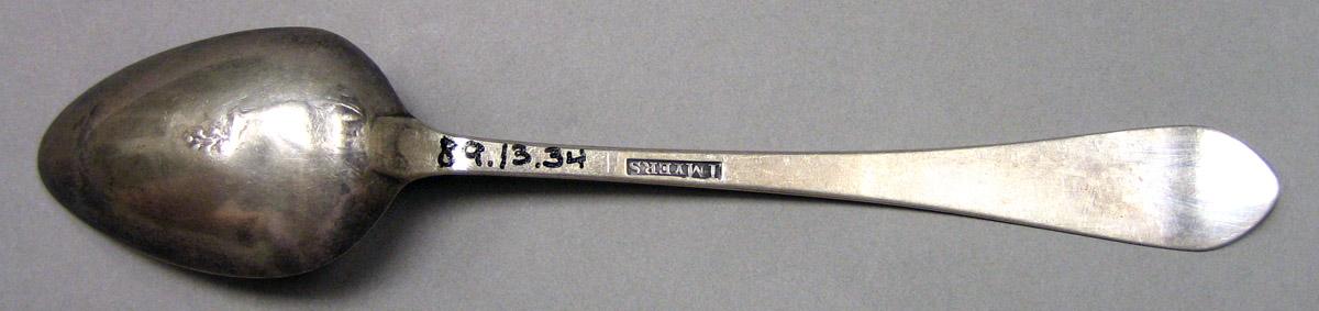 1989.0013.034 Silver Spoon underside