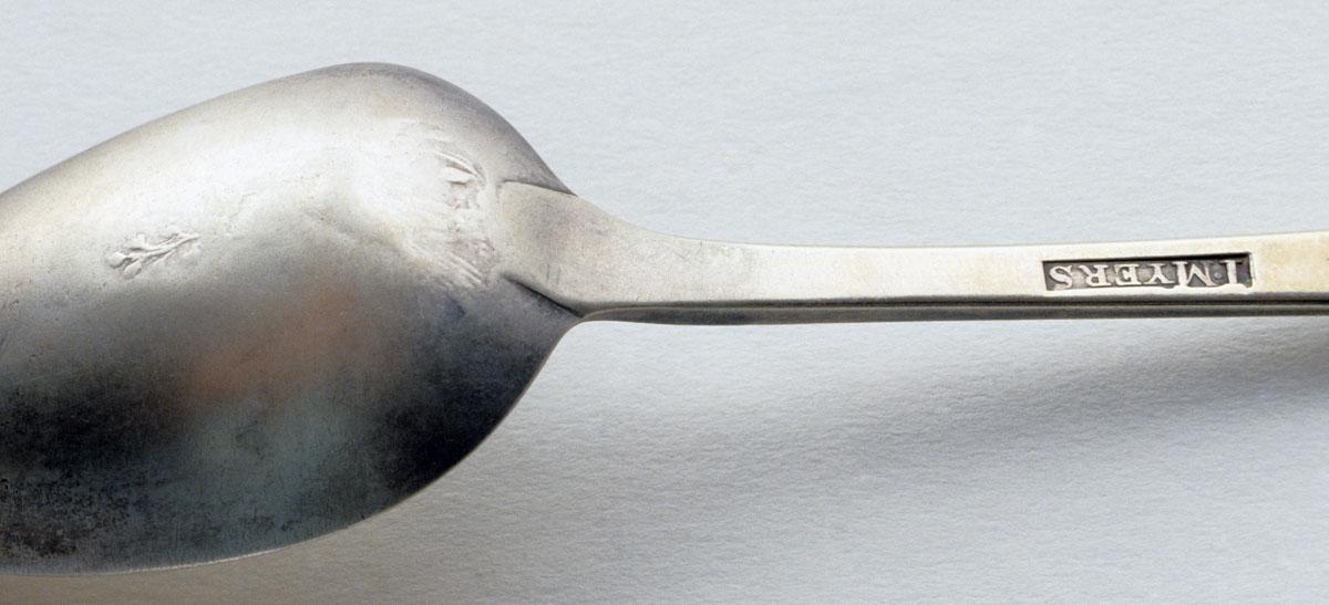 1989.0013.034 Spoon, Dessert Spoon, detail 1