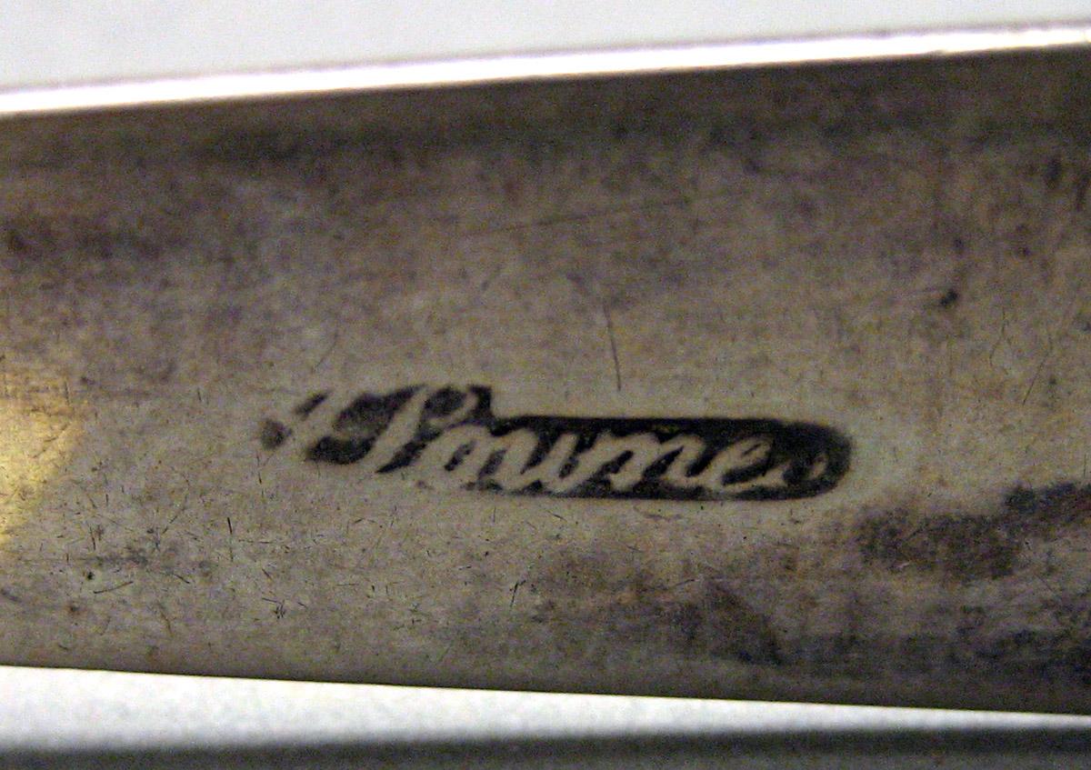 1989.0013.036 Silver Tongs mark 1