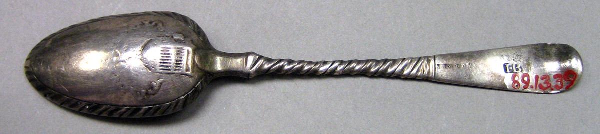 1989.0013.039 Silver Spoon underside