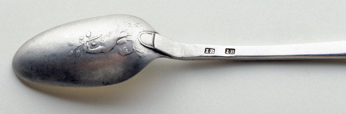 1989.0013.040 Spoon, Teaspoon, detail 1