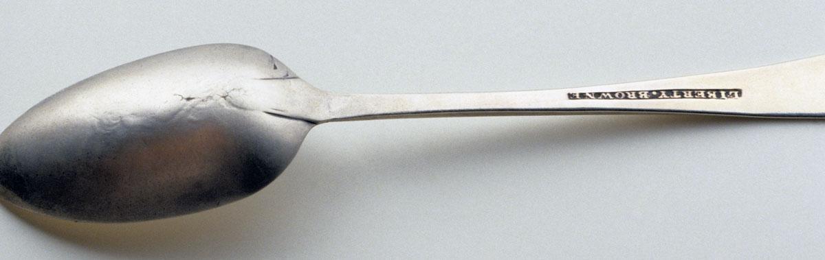 1989.0013.041 Spoon, Teaspoon, detail 1